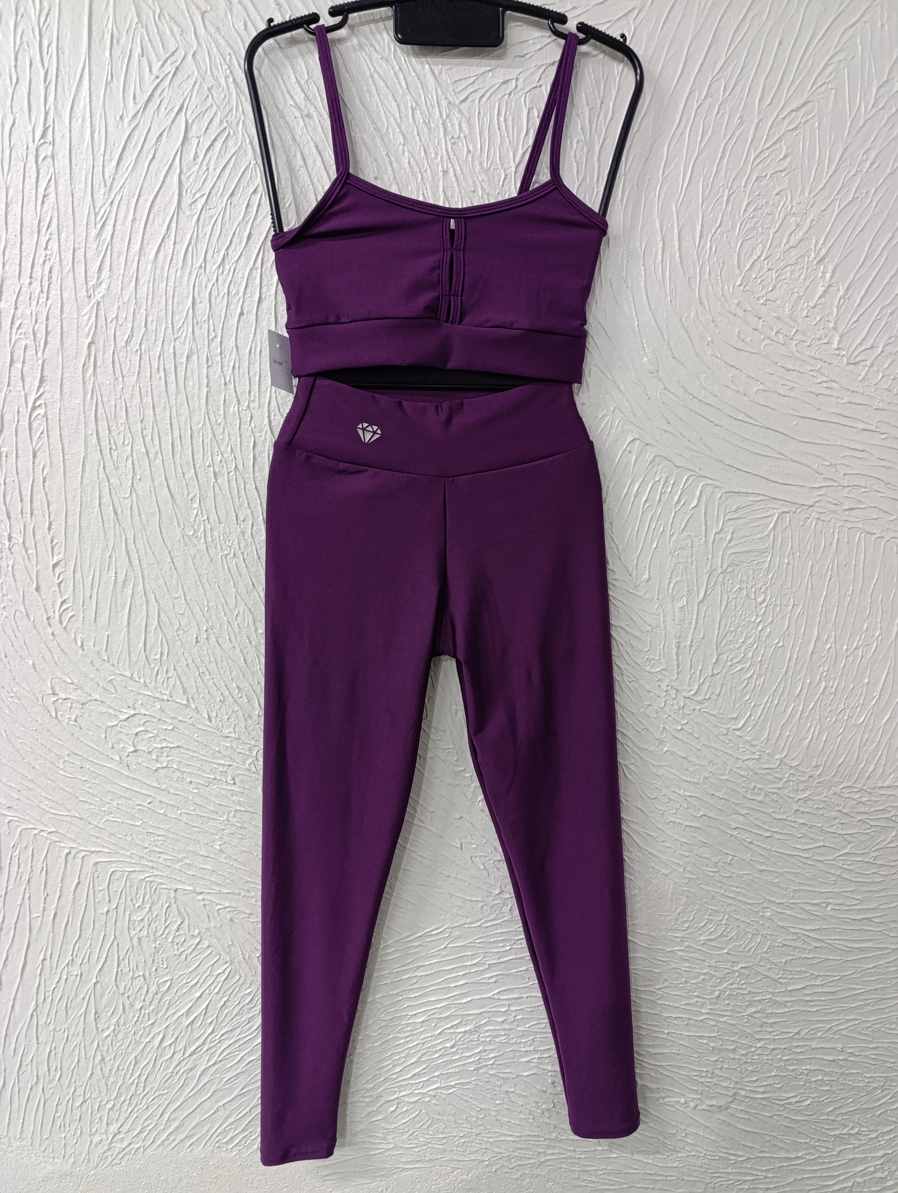 Conjunto de Legging M. Sem bojo. Cor: Roxo