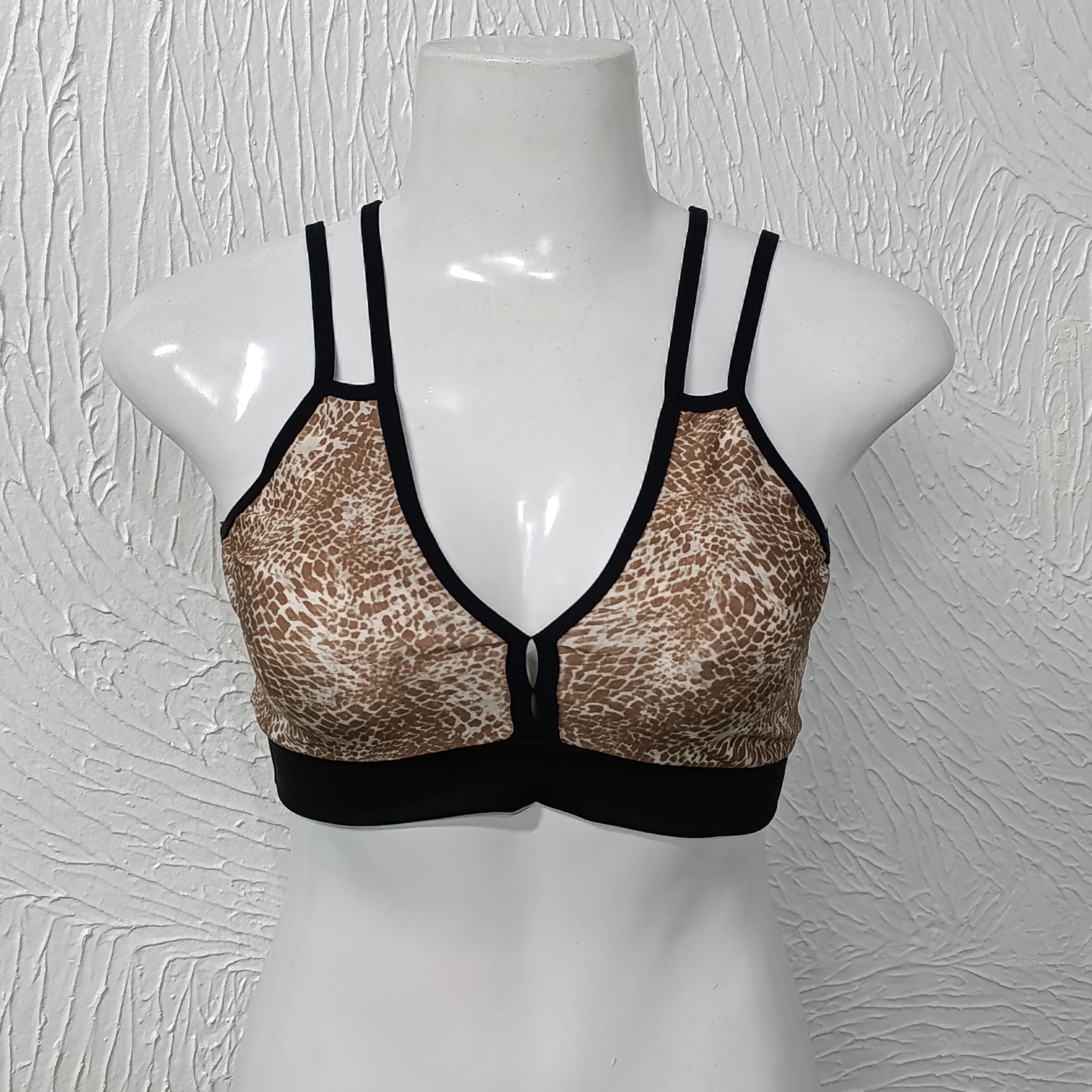 Top G. sem bojo. Oncinha marrom