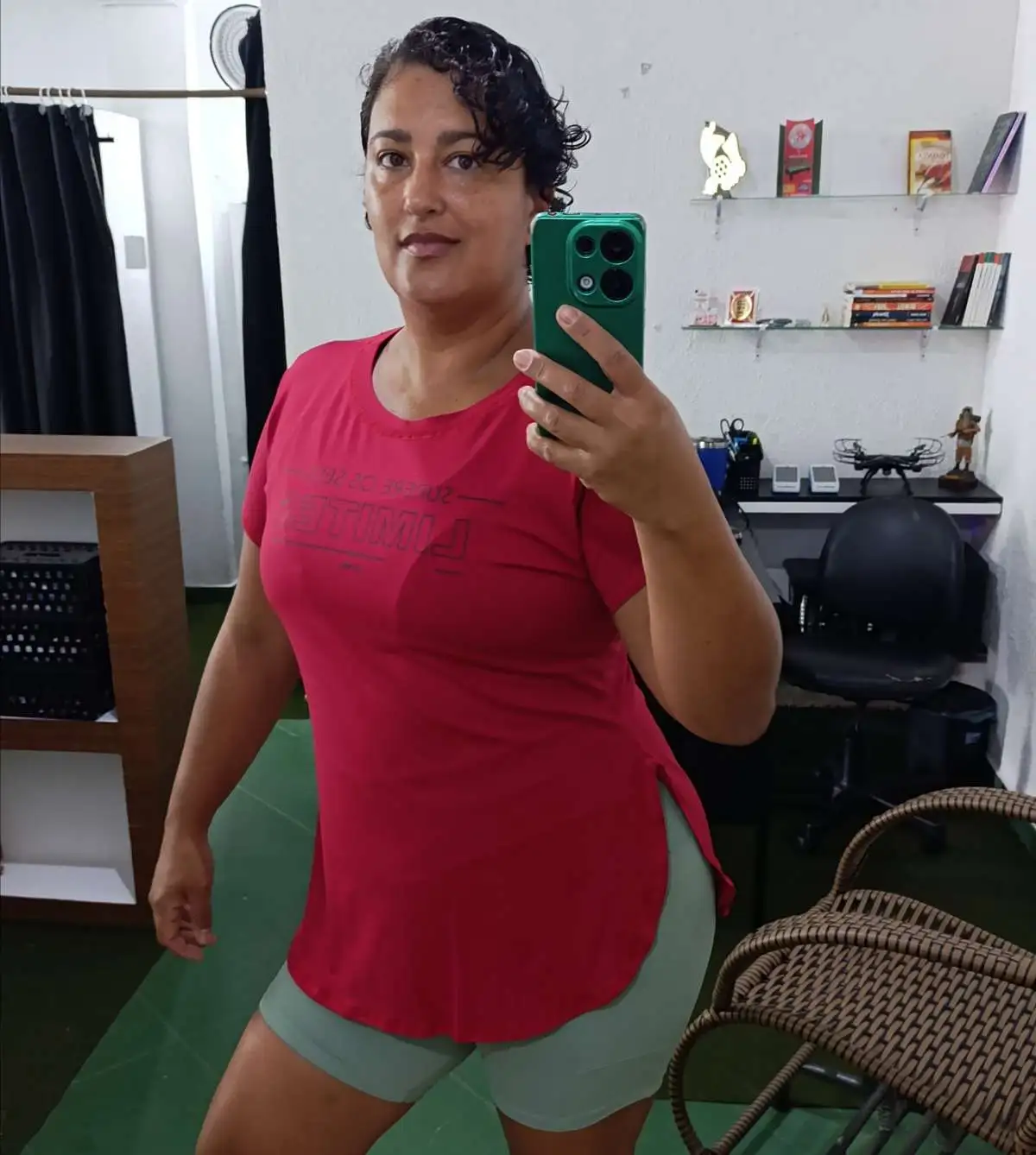 Blusa GG/G2 Longline. limites. Cor: Vermelho