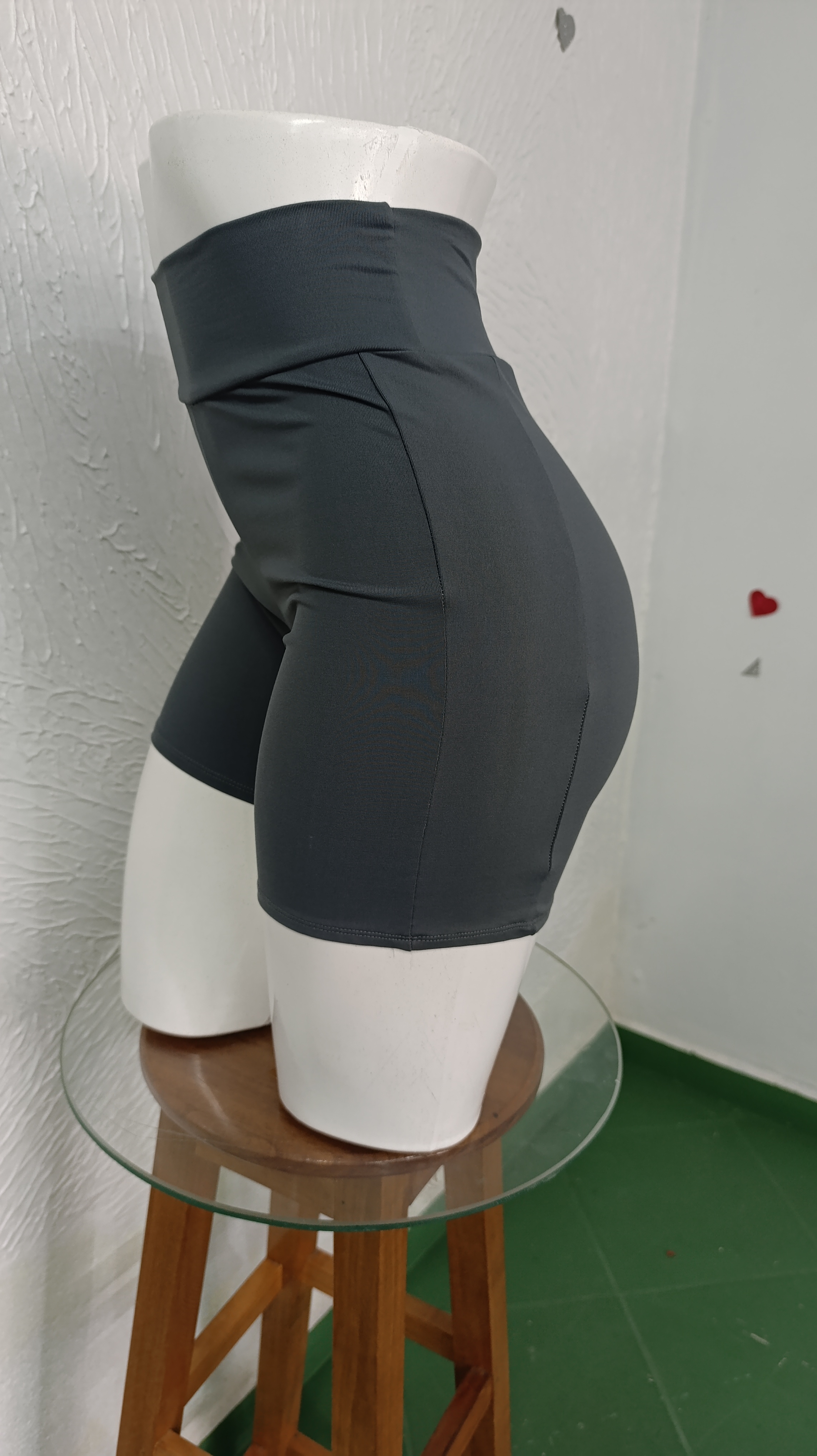 Short P Poliamida. Cor GRAFITE