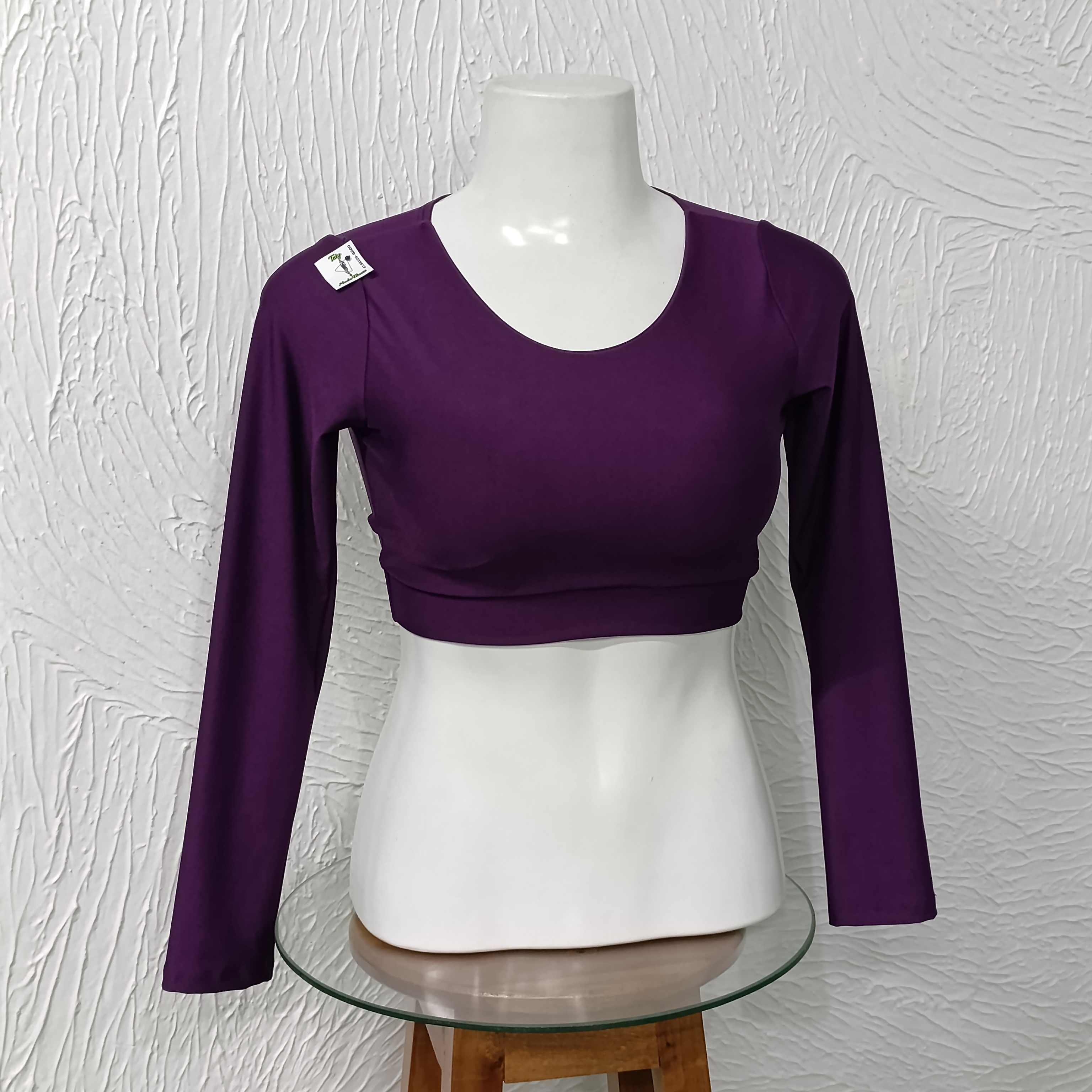 Cropped M manga longa. Cor ROXA