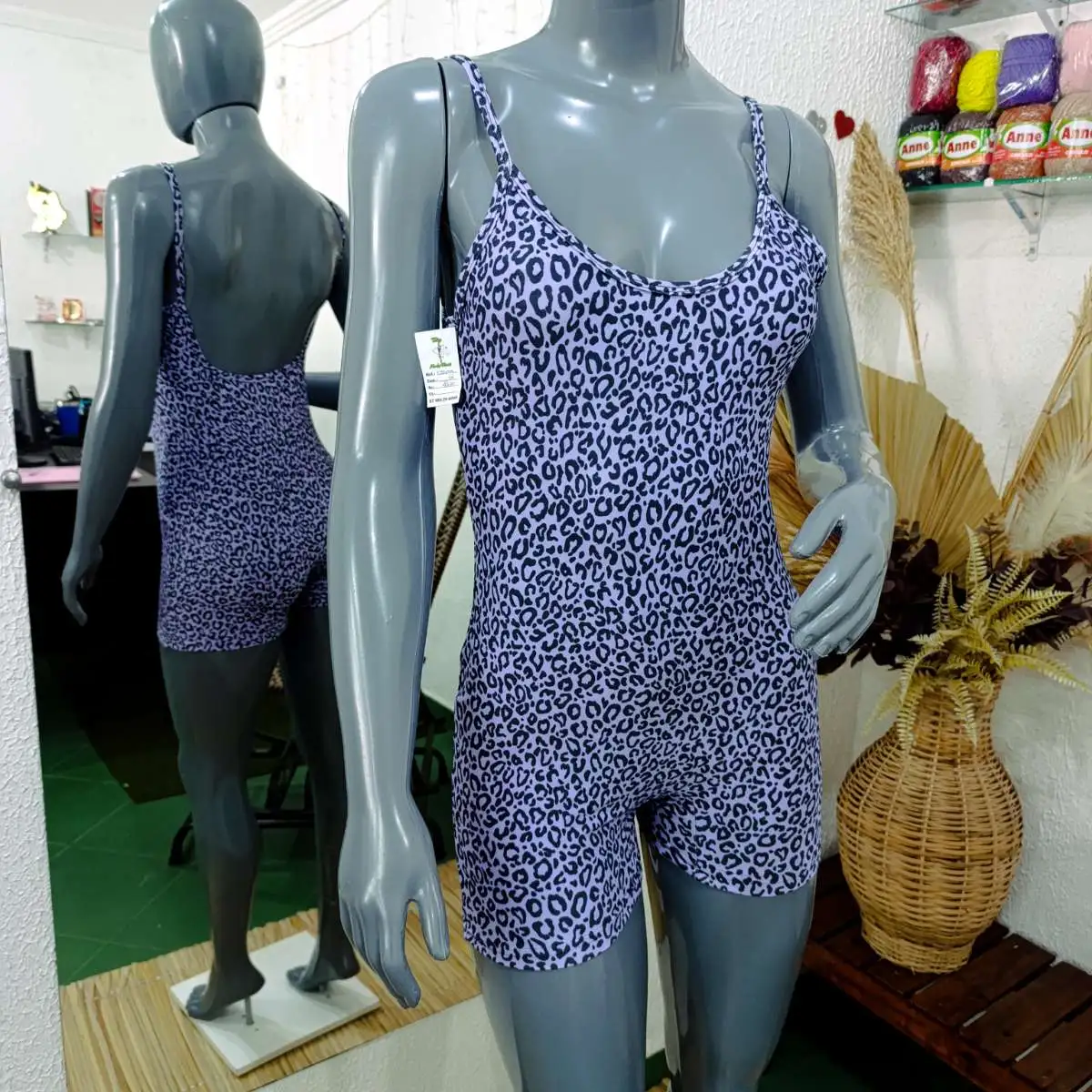 Macaquito G. Carina. Cor: Oncinha Lilás