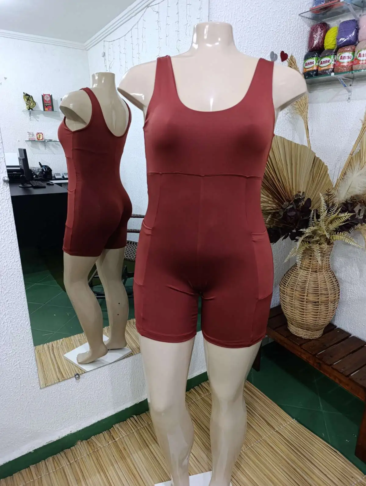 Macaquito GG. Com bolso. Cor Telha